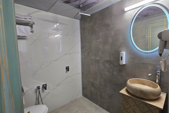 هتل لاوان مشهد