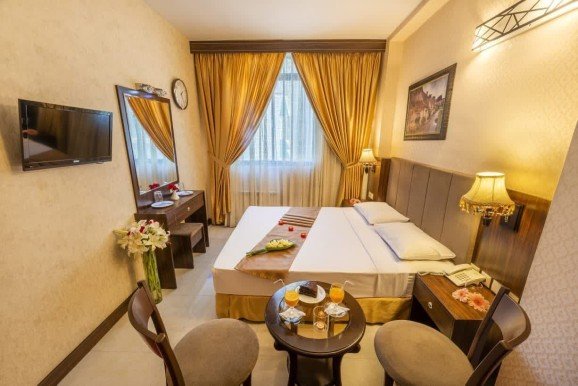 هتل مهروماه مشهد