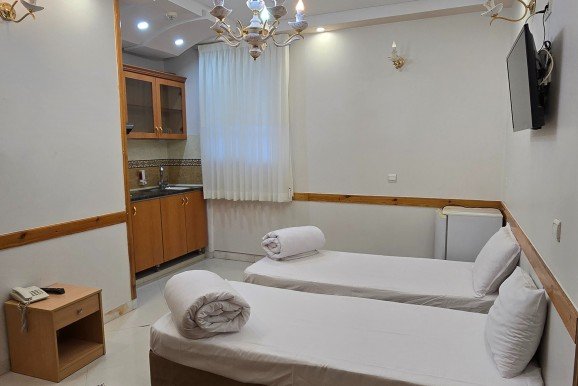 سه تخت استاندارد