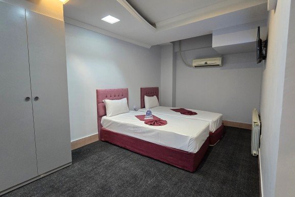 سه تخت استاندارد