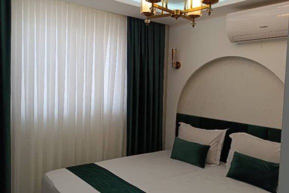 سه تخت استاندارد